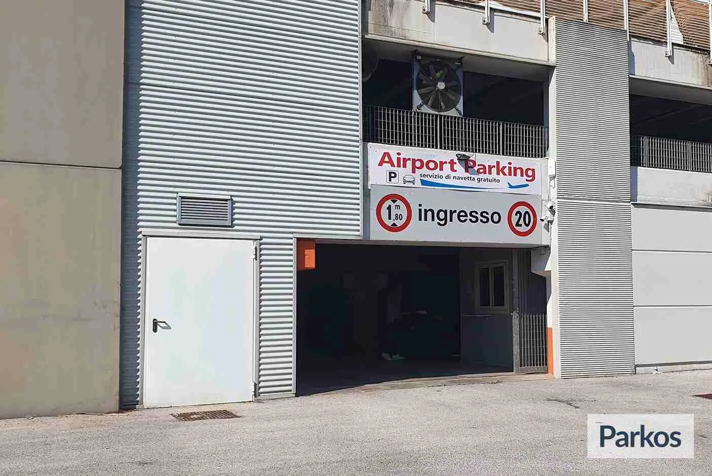Airport Parking Bari (Paga online) - Airport Parking Bari - picture 1