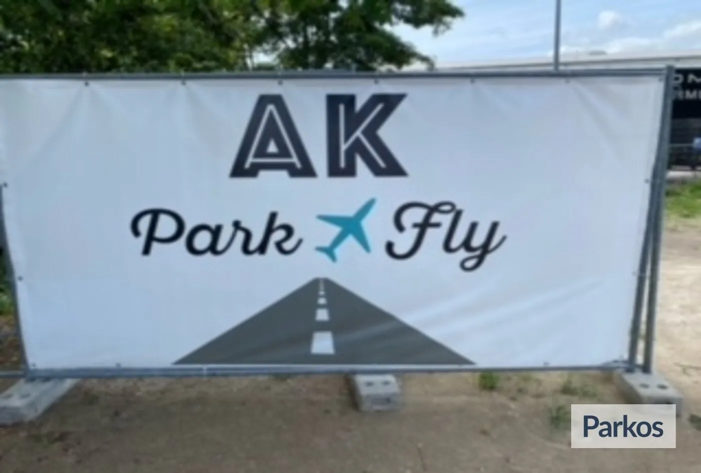 AK Park & Fly - Hamburg Airport Parking - picture 1