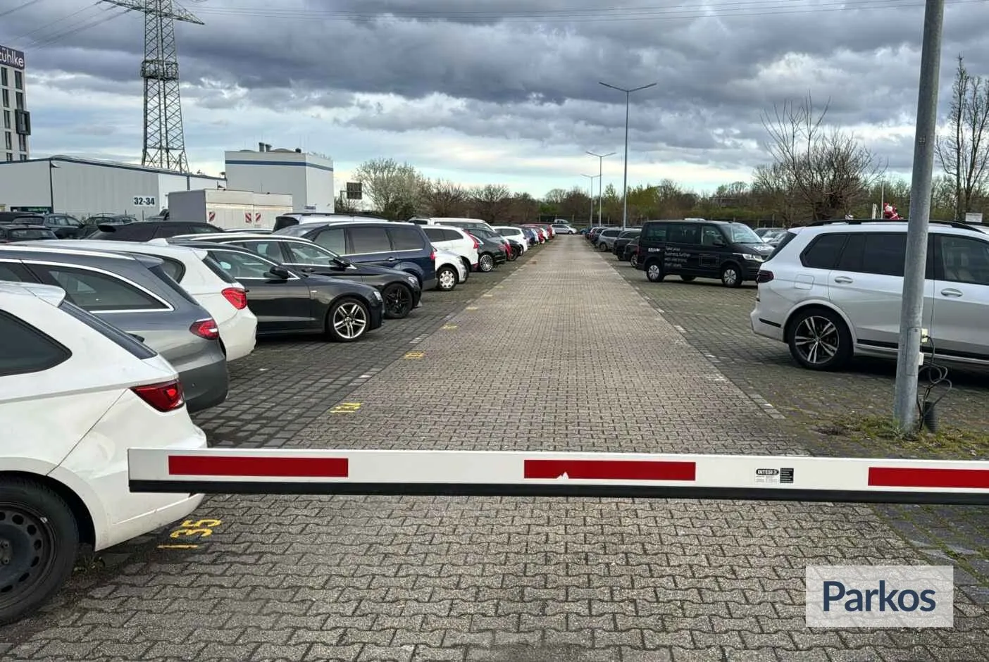 Alpha-Parks - Frankfurt Airport Parking - picture 1