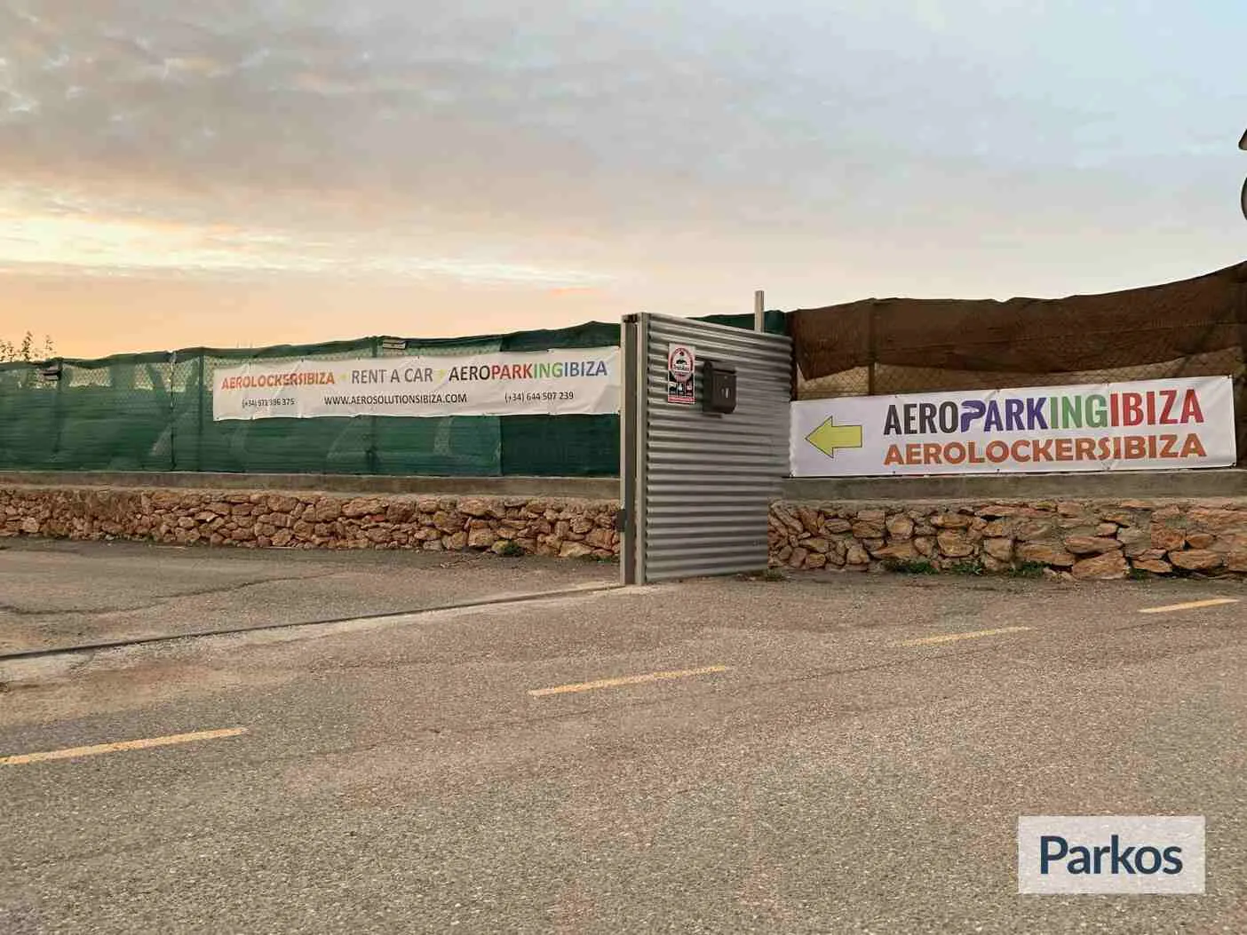 Aeroparking Ibiza (Paga online) - Ibiza Airport Parking - picture 1