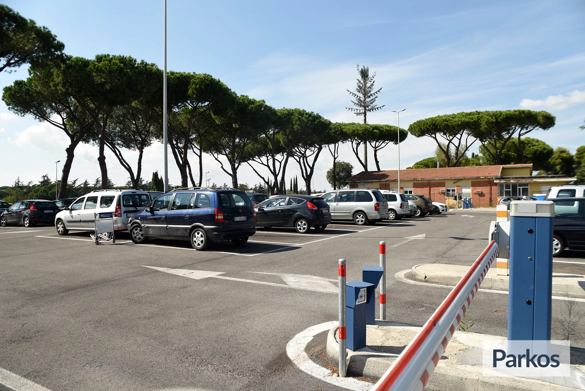 easy Parking P4 (Paga online) - Parking Ciampino - picture 1