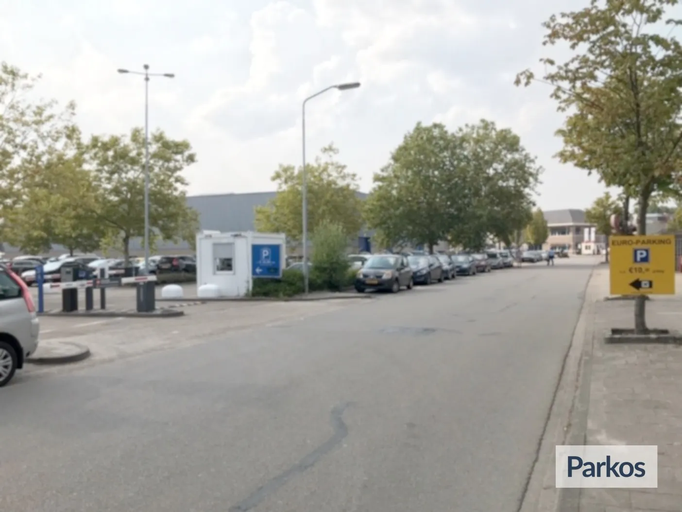Euro-Parking - Parking Eindhoven Airport - picture 1