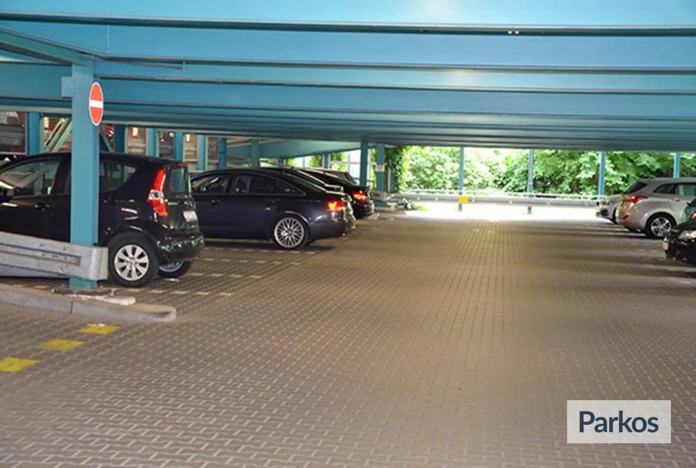 Mainparkhaus Frankfurt - Frankfurt Airport Parking - picture 1