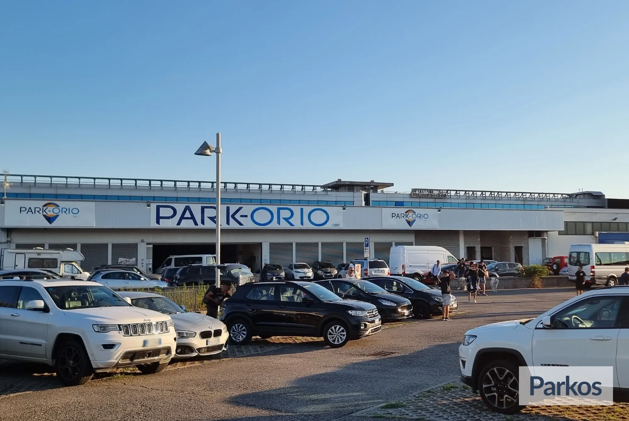 Park-Orio (Paga online o in parcheggio) - Bergamo Orio al Serio Parking - picture 1