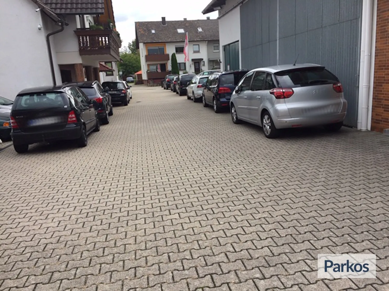 Parkservice am Baden Airpark - Baden Baden airport parking - picture 1