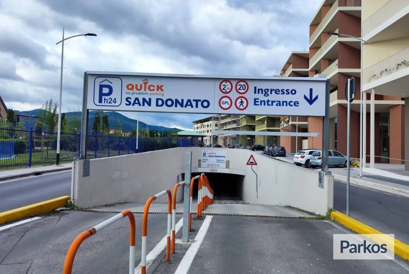 Quick Parking Firenze San Donato / Consigliato Tram o Bus (Paga online) - Florence Airport Parking - picture 1