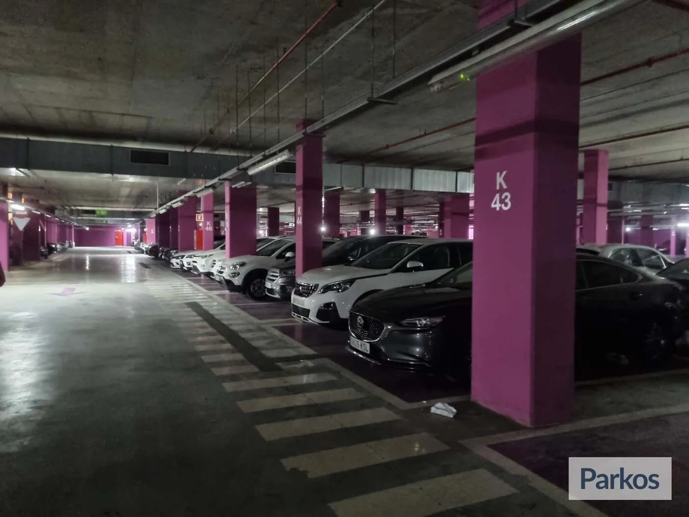Apark Me - Parking Barcelona Airport - picture 1