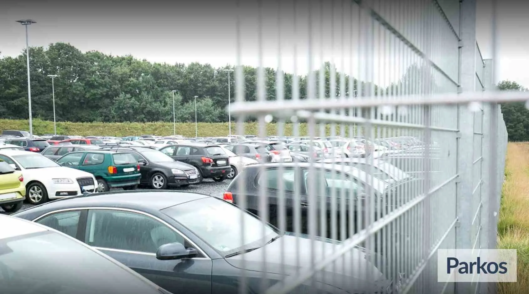 drive&park Dortmund - Dortmund Airport Parking - picture 1