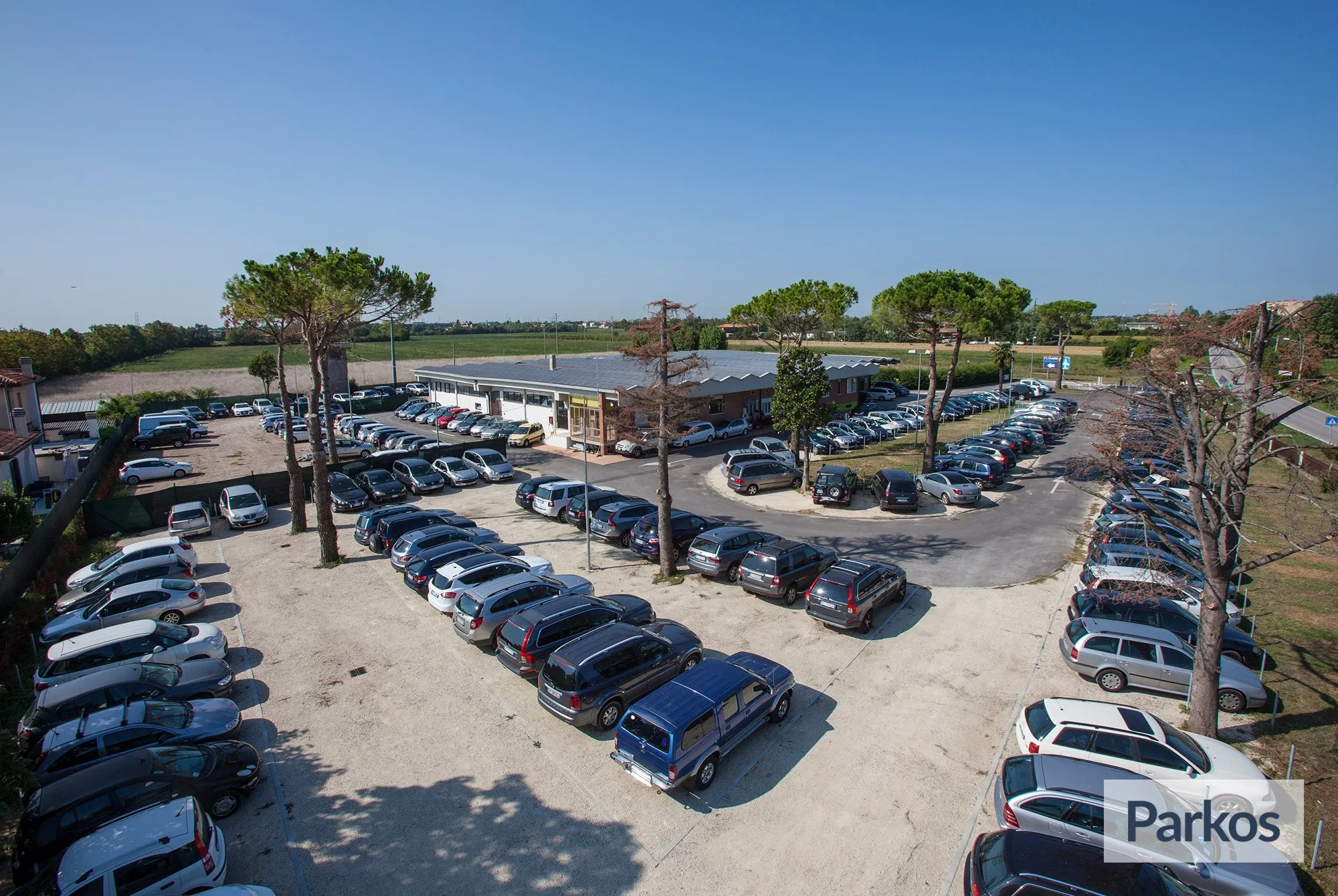 Fly Park Venezia (Paga online) - Venice Airport Parking - picture 1
